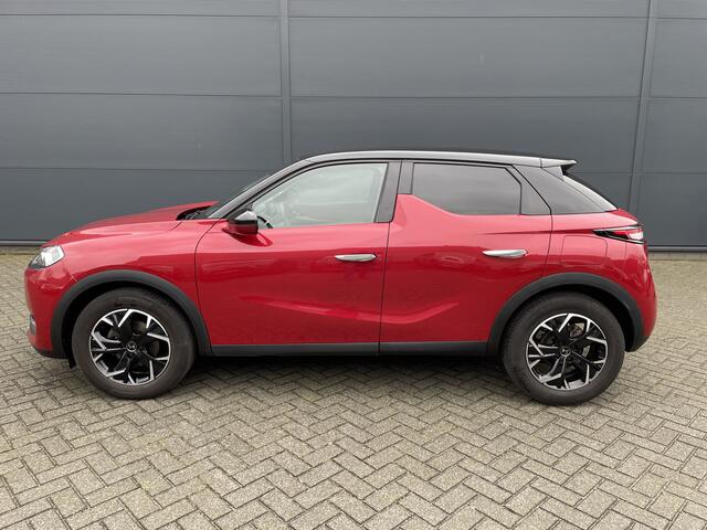 DS DS 3 CROSSBACK 100pk Performance Line (Camera - Stoelverwarming - Automatische Airco - Navigatie - Apple Carplay)