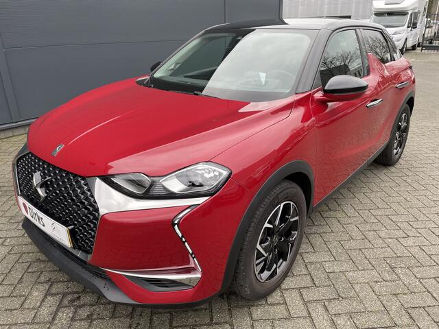 DS DS 3 CROSSBACK 100pk Performance Line (Camera - Stoelverwarming - Automatische Airco - Navigatie - Apple Carplay)