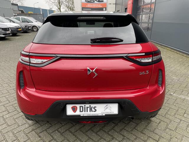 DS DS 3 CROSSBACK 100pk Performance Line (Camera - Stoelverwarming - Automatische Airco - Navigatie - Apple Carplay)