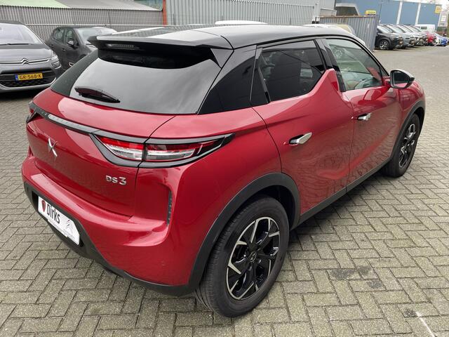 DS DS 3 CROSSBACK 100pk Performance Line (Camera - Stoelverwarming - Automatische Airco - Navigatie - Apple Carplay)