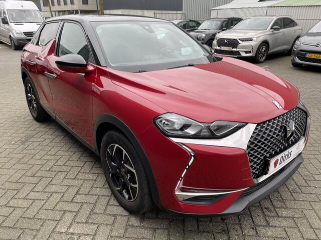 DS DS 3 CROSSBACK 100pk Performance Line (Camera - Stoelverwarming - Automatische Airco - Navigatie - Apple Carplay)