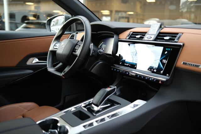 DS DS 7 Crossback e-Tense 300 4x4 Grand Chic Nappa Leer | HiFi | Trekhaak | all season etc