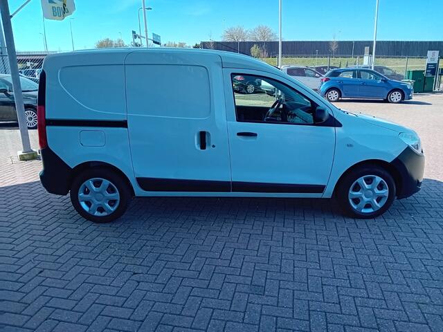 Dacia DOKKER 1.6 MPI 100, Airco, Multimedia voorbereiding, Bluetooth telefoonverbinding, Elektrische ramen, Elektrische spiegels, Centrale vergrendeling met afstandsbediening, BOVAG