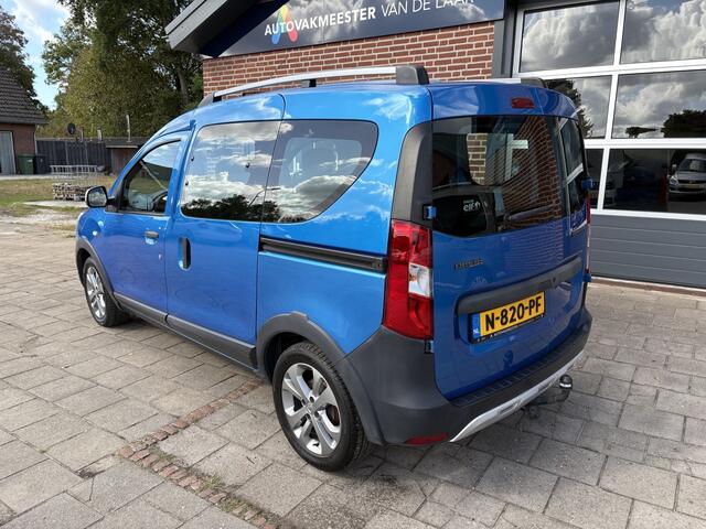 Dacia DOKKER 1.2 TCe Stepway 5p. 85KW Deurtjes (Distributie verv.) ( Navigatie, trekhaak, Airco, cruise control) RIJKLAARPRIJS!