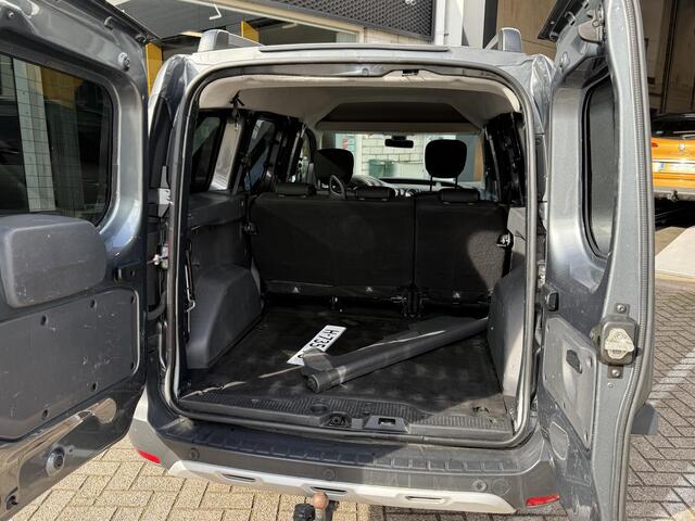 Dacia DOKKER 1.2 TCe S&S Ambiance | Trekhaak | Navigatie | Achteruitrijcamera | Airco | Cruise Control | Parkeersensoren |