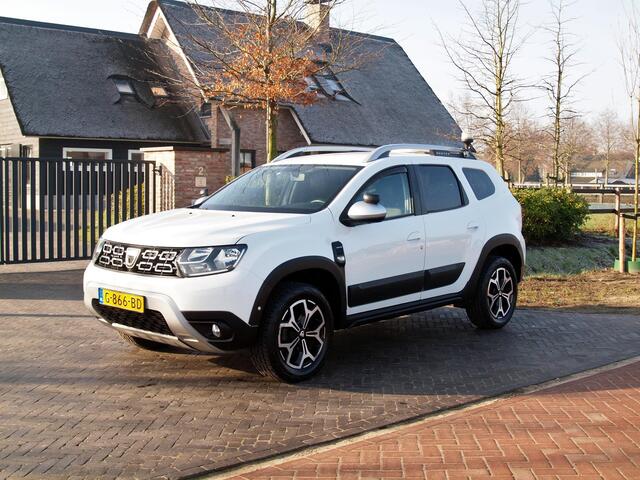 Dacia DUSTER 1.6 SCe Prestige | Unieke bedrijfswagen | 4X4 | Camera | Trekhaak | Stoelverwarming |