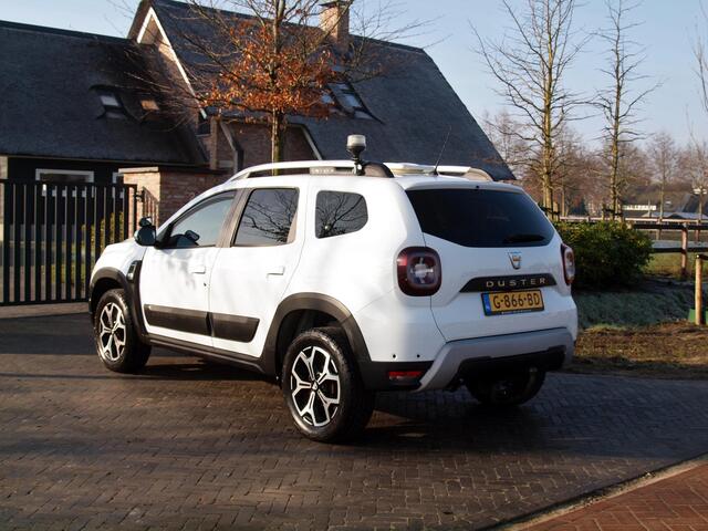 Dacia DUSTER 1.6 SCe Prestige | Unieke bedrijfswagen | 4X4 | Camera | Trekhaak | Stoelverwarming |