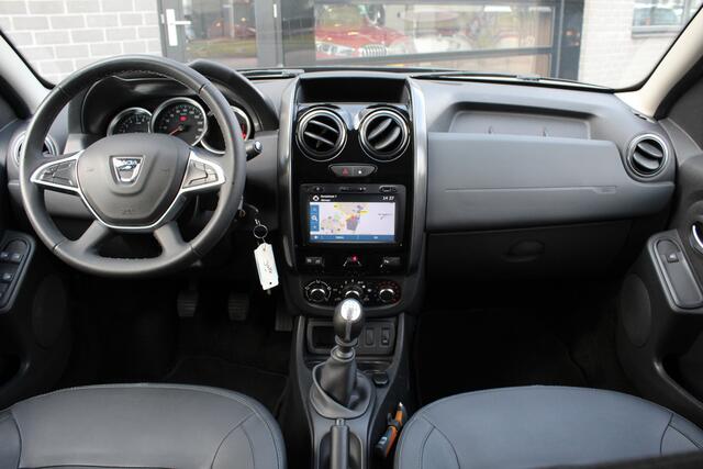 Dacia DUSTER 1.2 TCe 4x2 Blackshadow / Camera / Leer / N.A.P.
