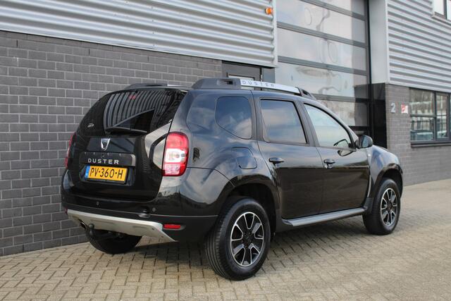 Dacia DUSTER 1.2 TCe 4x2 Blackshadow / Camera / Leer / N.A.P.