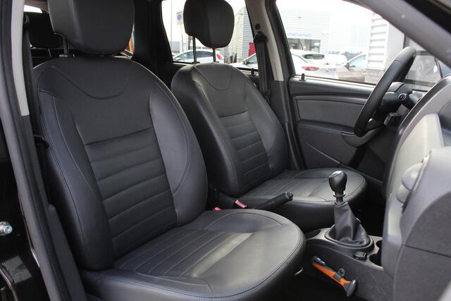 Dacia DUSTER 1.2 TCe 4x2 Blackshadow / Camera / Leer / N.A.P.