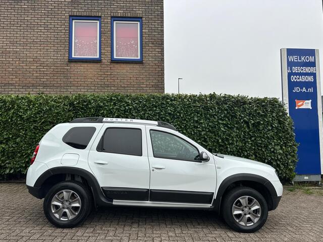 Dacia DUSTER 1.2 TCe 4x2 Lauréate Airco, Cruise C, Navigatie, Leder Int!!!!