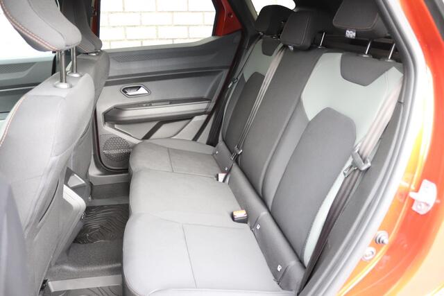 Dacia DUSTER 1.0 TCe 100 ECO-G Extreme | 360° Camera | Navigatie | Stoelverwarming | 18" LM-Velgen |