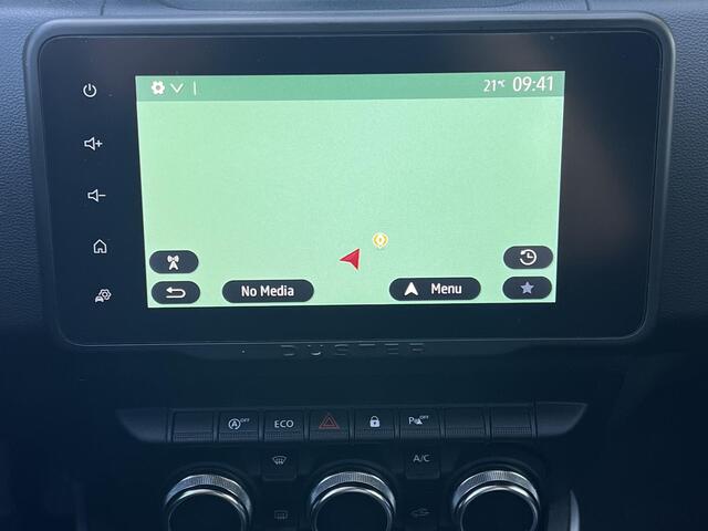 Dacia DUSTER 1.0 TCe Prestige / Trekhaak (1.500 kg) / Dode hoek detectie / Stoelverwarming / Achteruitrijcamera / Navi / Apple Carplay Android