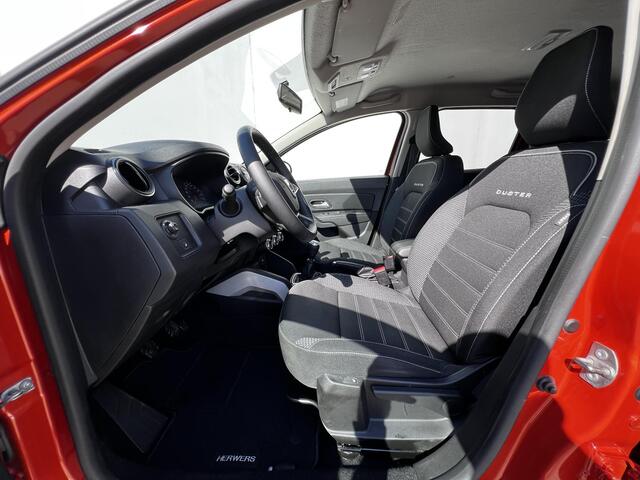 Dacia DUSTER 1.0 TCe Prestige / Trekhaak (1.500 kg) / Dode hoek detectie / Stoelverwarming / Achteruitrijcamera / Navi / Apple Carplay Android