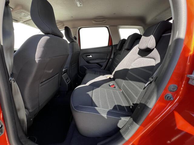 Dacia DUSTER 1.0 TCe Prestige / Trekhaak (1.500 kg) / Dode hoek detectie / Stoelverwarming / Achteruitrijcamera / Navi / Apple Carplay Android