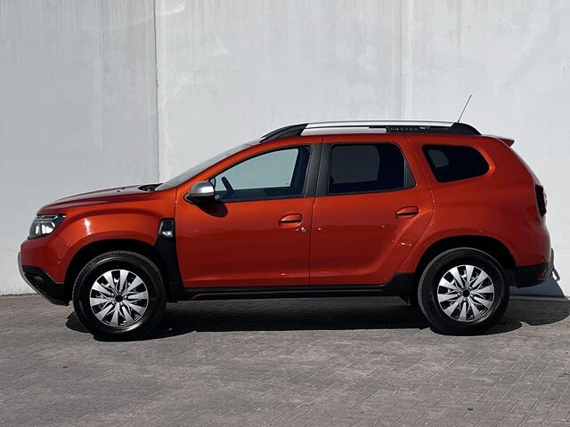 Dacia DUSTER 1.0 TCe Prestige / Trekhaak (1.500 kg) / Dode hoek detectie / Stoelverwarming / Achteruitrijcamera / Navi / Apple Carplay Android