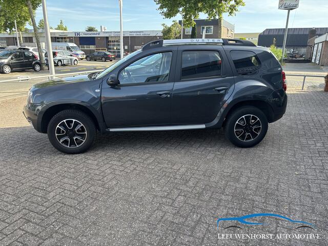 Dacia DUSTER 1.2 TCe 4x2 Blackshadow leer, navi, camera, stoelverw. trekhaak 1.500 kg etc. NL-auto