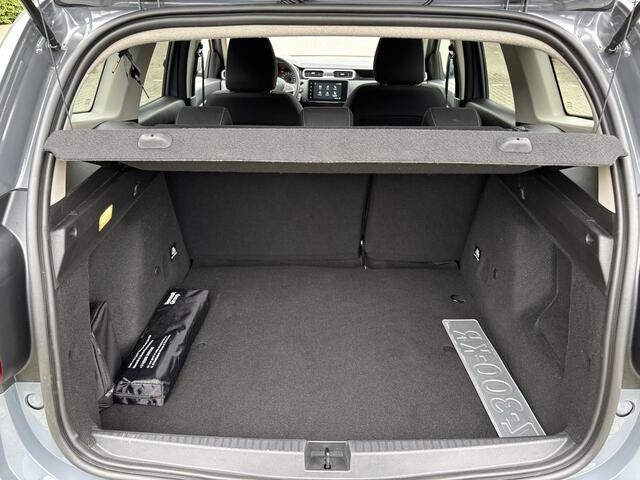 Dacia DUSTER 1.3 TCe 130 Journey / Trekhaak / Aanhangwagen geremd 1200KG / Camera / Navigatie /