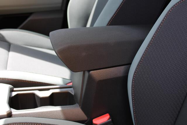 Dacia DUSTER Hybrid 140 Extreme | Pack Techno | Automaat | 18" Alu | Direct uit voorraad leverbaar |