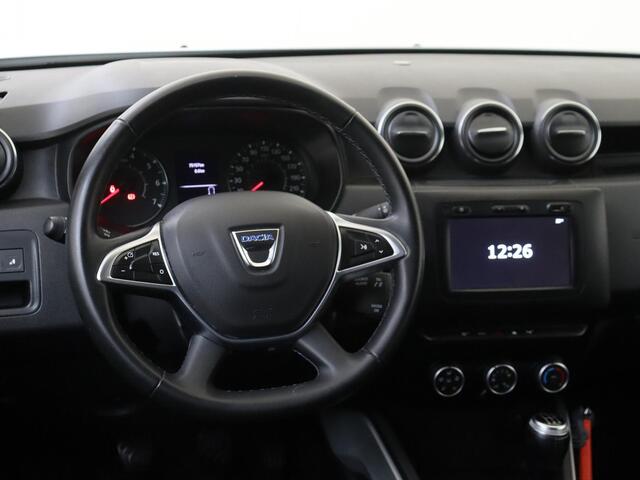 Dacia DUSTER 1.0 TCe Prestige |Navigatie |Achteruitrijcamera |Privacy Glass | Parkeersensoren Achter | Cruise Control | Bluetooth Carkit | LM Velgen |