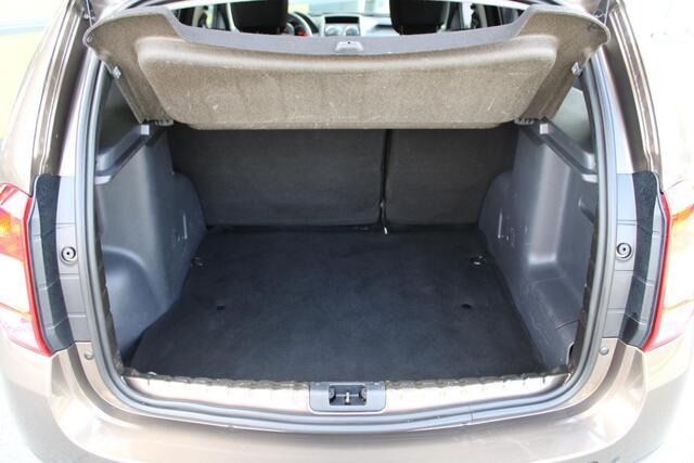 Dacia DUSTER 1.2 TCe 4x2 Lauréate | TREKHAAK | PARKEERSENSOREN | CRUISE CONTROL | AIRCONDITIONING | BLUETOOTH RADIO