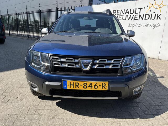 Dacia DUSTER 1.2 TCe 4x2 10th Anniversary / SIDE BARS / PARKEERSENSOREN / LICHTMETALEN VELGEN
