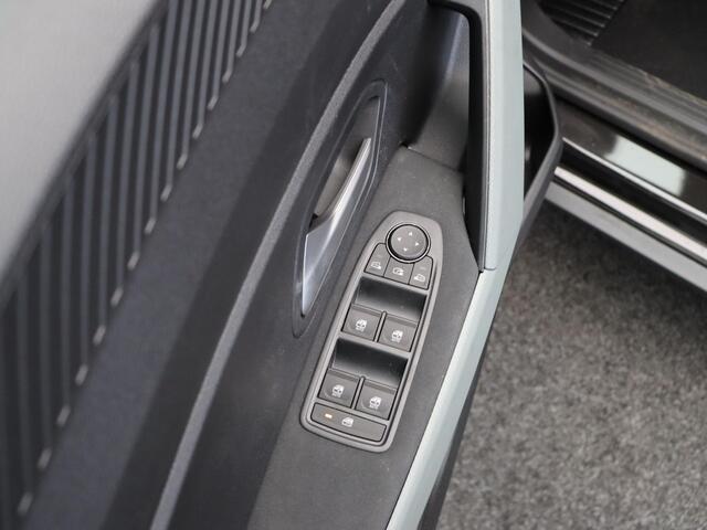 Dacia DUSTER TCe 100pk ECO-G Journey | Blind spot warning | Parkeersensoren voor/achter | 360 graden camera | Auto. parkeerrrem |