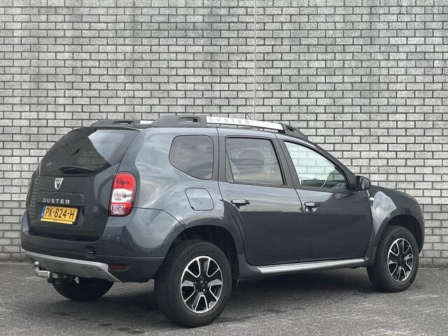 Dacia DUSTER 1.2 TCe 4x2 Blackshadow | Dealer onderhouden | Trekhaak | Stoelverwarming | Achteruitrijcamera | Navigatie |