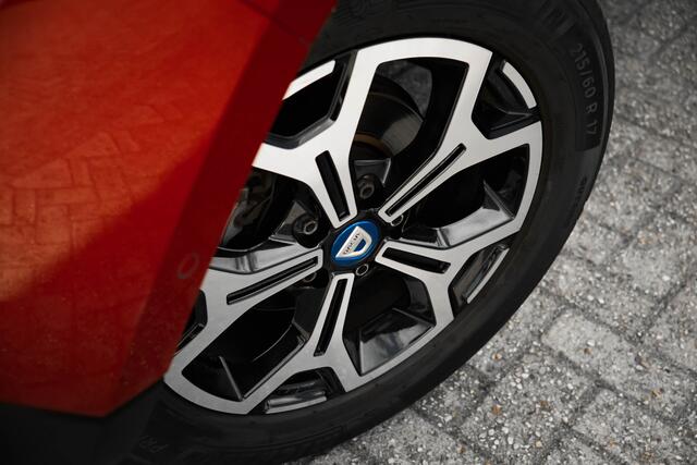 Dacia DUSTER 1.0 TCe Bi-Fuel Serie Limitee 15th Anniversary | Trekhaak | ECC | Camera achter | | incl. Bovag rijklaarpakket met 12 maanden garantie |