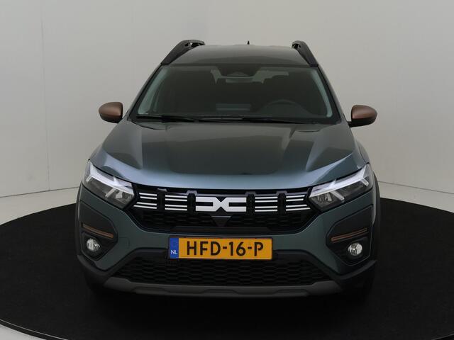 Dacia Jogger 1.0 TCe 110 Extreme 7p. Navigatie / Climate Control / Cruise Control / Apple Carplay & Android Auto / Parkeersensoren Voor en Achter / Camera Achter / (DEMO)
