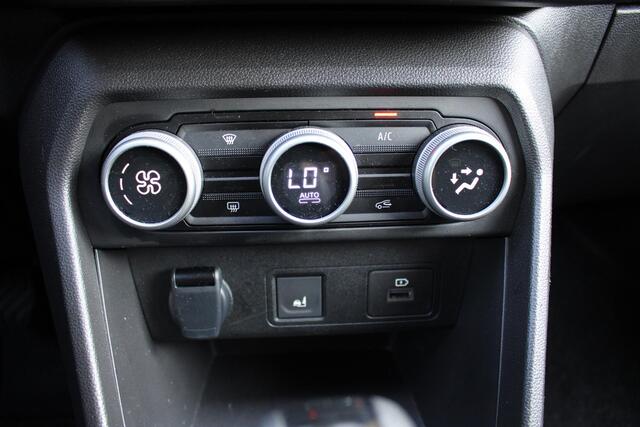 Dacia Jogger 1.6 Hybrid 140 Extreme 7p. | Climate Control | Achteruitrijcamera | Navigatie | Parkeersensoren | AppleCarplay/Android | Cruisecontrol