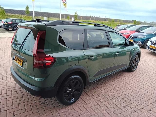Dacia Jogger 1.6 Hybrid 140 Extreme 7p. Automaat, Airco(automatisch), Carplay/Android auto, Bluetooth, Cruise control, Parkeersensoren, Camera, Keyless, Digitaal instrumentenpaneel, Elektrische ramen en spiegels, Nieuwstaat, Fabrieksgarantie!!