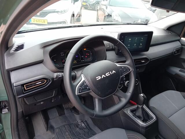 Dacia Jogger 1.6 Hybrid 140 Extreme 7p. Automaat, Airco(automatisch), Carplay/Android auto, Bluetooth, Cruise control, Parkeersensoren, Camera, Keyless, Digitaal instrumentenpaneel, Elektrische ramen en spiegels, Nieuwstaat, Fabrieksgarantie!!