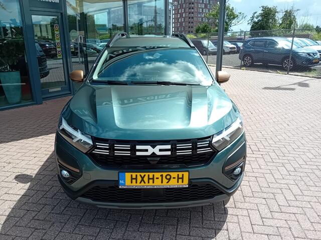 Dacia Jogger 1.6 Hybrid 140 Extreme 7p. Automaat, Airco(automatisch), Carplay/Android auto, Parkeersensoren, Camera, Cruise control, Keyless, Elektrische ramen en spiegels, Nieuwstaat, Dealer onderhouden, Fabrieksgarantie, BOVAG