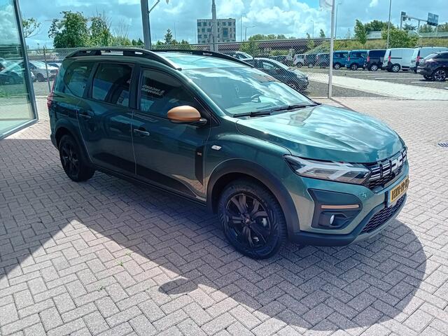 Dacia Jogger 1.6 Hybrid 140 Extreme 7p. Automaat, Airco(automatisch), Carplay/Android auto, Parkeersensoren, Camera, Cruise control, Keyless, Elektrische ramen en spiegels, Nieuwstaat, Dealer onderhouden, Fabrieksgarantie, BOVAG