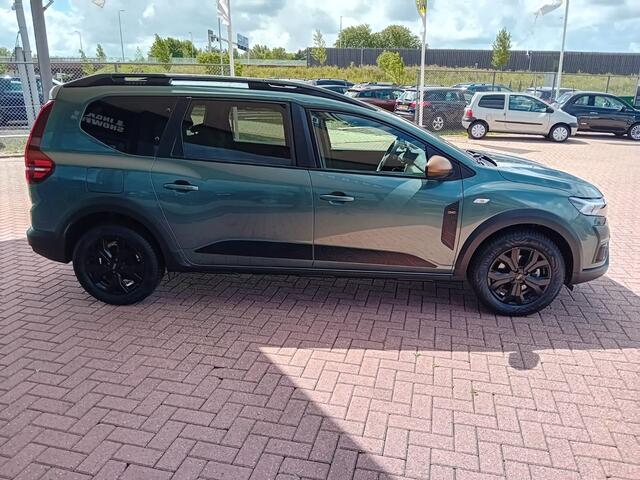 Dacia Jogger 1.6 Hybrid 140 Extreme 7p. Automaat, Airco(automatisch), Carplay/Android auto, Parkeersensoren, Camera, Cruise control, Keyless, Elektrische ramen en spiegels, Nieuwstaat, Dealer onderhouden, Fabrieksgarantie, BOVAG
