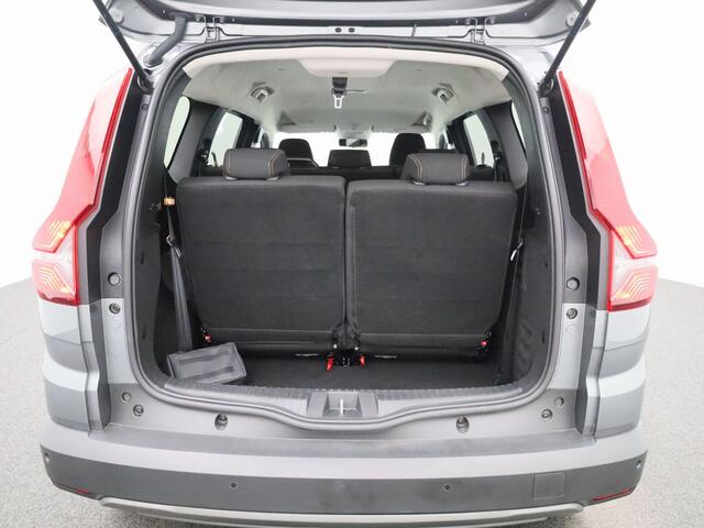 Dacia Jogger 1.0 TCe 110Pk Extreme 7p. | Apple & Android Carplay | Parkeersensoren & Camera Achter | Climate Control | Keyless Entry | Privacy Glass | Cruise Control | Lichtmetalen Velgen |