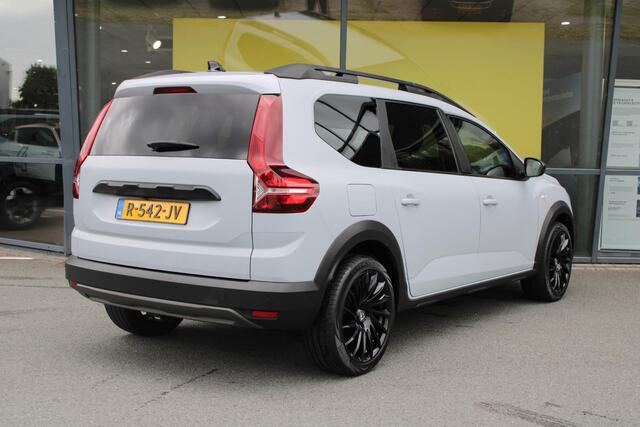 Dacia Jogger 1.0 TCe 100 Bi-Fuel Extreme 5p. | MATGRIJS | TREKHAAK AFNEEMBAAR | LM VELGEN | CAMERA | BLIND SPOT | PARKEERSENSOREN | AIRCO | CRUISE CONTROL | APPLE CARPLAY