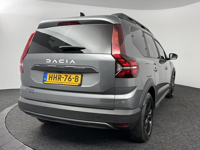 Dacia Jogger 1.6 Hybrid 140 Extreme 7p. | Achteruitrijcamera | Apple CarPlay / Android Auto navigatie | Verwarmbare voorstoelen |