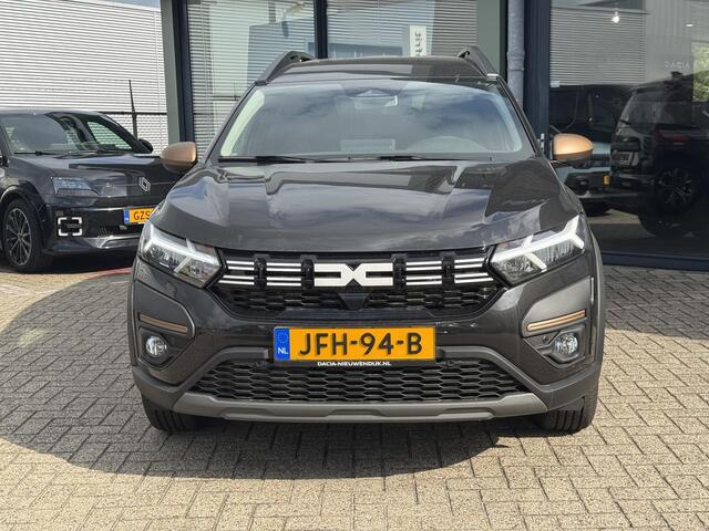 Dacia Jogger 1.6 Hybrid 140 Extreme 7p. / NAVIGATIE / STOELVERWARMING / ACHTERUITRIJ CAMERA /