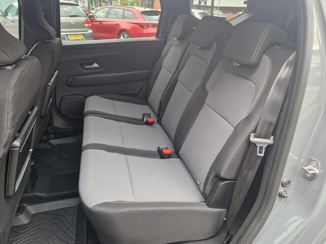 Dacia Jogger 1.6 Hybrid 140 Extreme 7p. Automaat / Stoelverwarming / Apple Carplay & Android Auto / Climate Control /