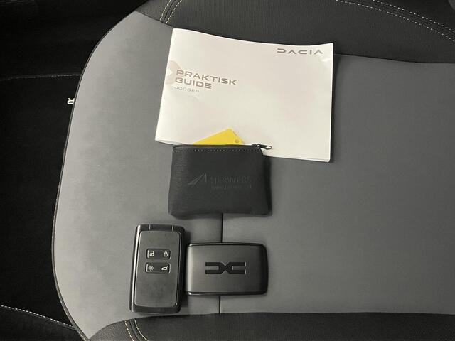 Dacia Jogger 1.6 Hybrid 140 Extreme 7p. Automaat / Apple CarPlay/Android Auto / Camera / Climate Control / Cruise Control / Stoelverwarming / Keyless /