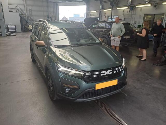 Dacia Jogger 1.6 HYBRID 140 EXTREME 7P. AUT. Keyless | Camera | Carplay/Android