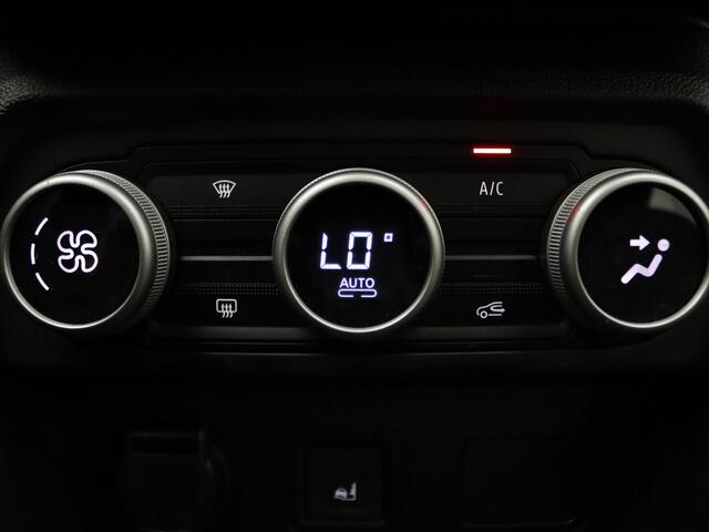 Dacia Jogger Hybrid 140pk Extreme AUTOMAAT 7-PERSOONS | Camera | Climate | Parksens. v+a