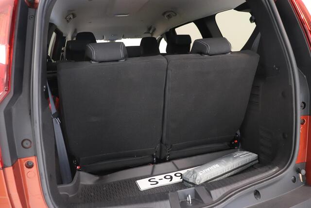 Dacia Jogger 1.0 TCe Comfort 7p. | Parkeersensor | Airco | Trekhaak | AppleCarplay AndroidAuto Navigatie | Cruise control | 7 personen |