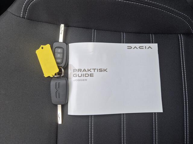 Dacia Jogger 1.6 Hybrid 140 Expression 7p. Automaat / 7 Persoons / Navigatie via Apple Carplay of Android Auto / Stoelverwarming / Cruise control / Achteruitrijcamera / Climate control / Parkeersensoren voor en achter /