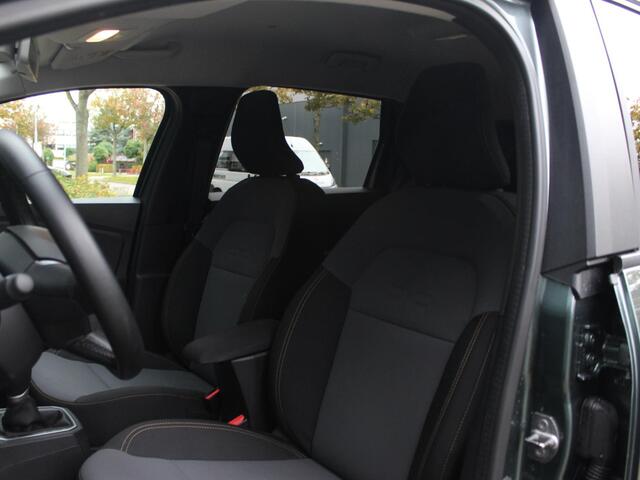 Dacia Jogger 1.6 Hybrid 140 Extreme 7p. AUTOMAAT / 14.000KM! / CAMERA / CRUISE / NAVI / CLIMATE / KEYLESS / PDC / PRIVACY GLASS / DAB / ARMSTEUN / APPLE CARPLAY / ANDROID AUTO / 16'' LMV