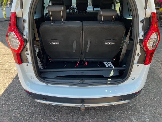 Dacia LODGY 1.3 TCe 130pk/Stepway/7-persoons/Trekhaak/Navi/Cruise/Airco