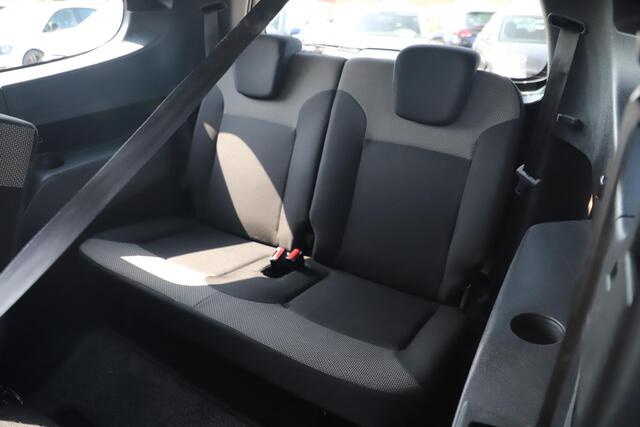 Dacia LODGY 1.2 TCe Ambiance 7p. Airco Radio Bluetooth Elektrische Ramen 7 Persoons