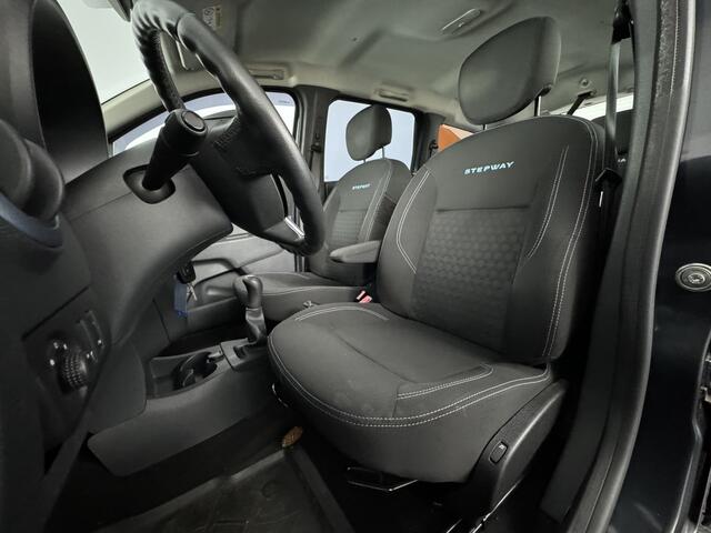 Dacia LODGY 1.2 TCe Stepway | Trekhaak | Achteruitrijcamera | Navigatie |